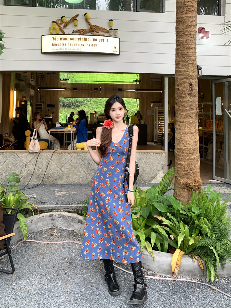 1742482191612_794387.jpg Women's Sleeveless V-Neck Floral Dress with Sheer Panel and Cinched Waist