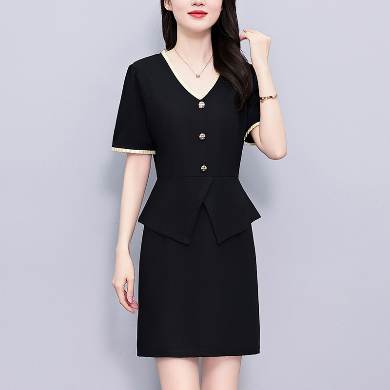 1773325804638_eWKs8b.jpg Plus Size Black V-Neck Short Sleeve Dress Summer Slim Fit