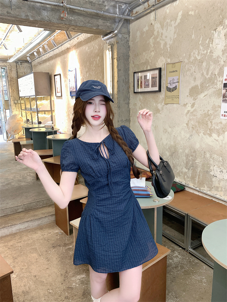1778860942708_vh7u4W.jpg 2026 Hollow Bow Waist-Slimming Dress