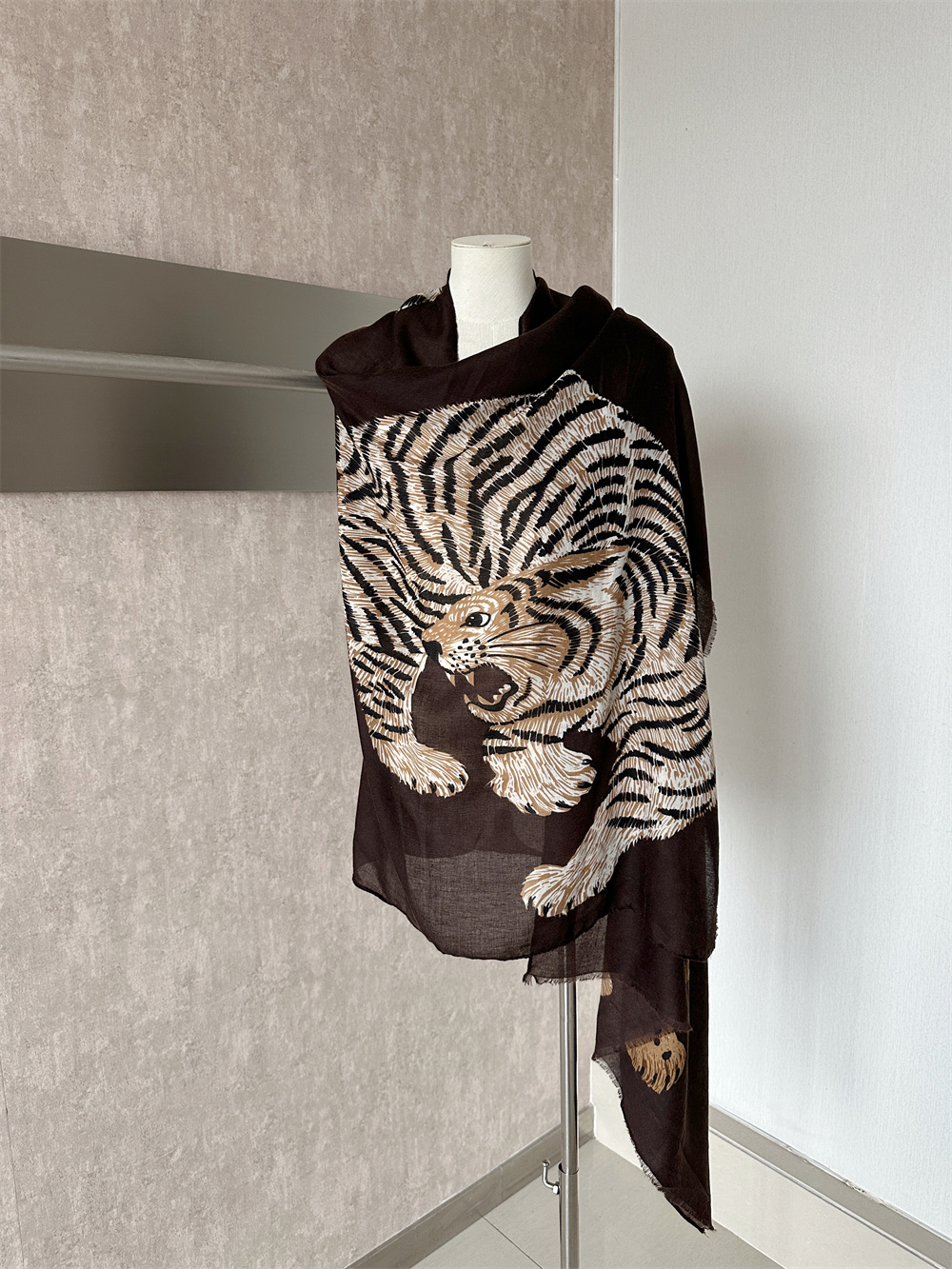 1785729288045_rSOgOd.jpg Old Money Leopard Print Shawl Cape Women Outerwear 2026 New Silk Scarf High-End Elegant Wrap