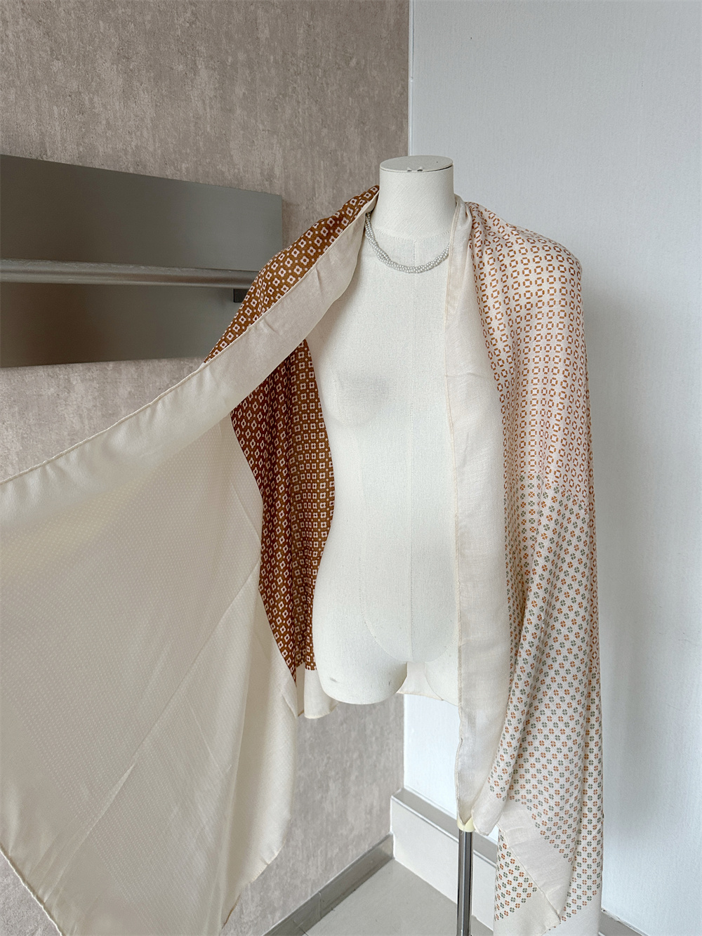 1787369717834_BUxFnF.jpg Women's Korean Style Scarf Shawl Dual-Use Thin Cotton Linen Outer Wrap Travel Gauze Scarf for Autumn Winter Spring